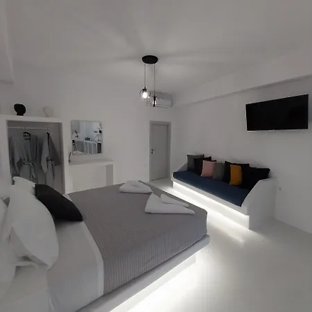 East Wind Hotel Perissa (Santorini)