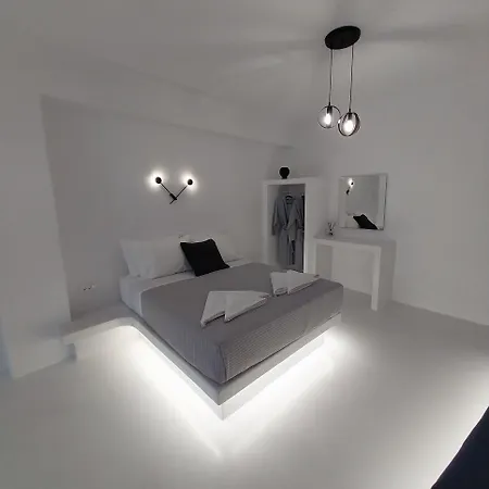 Hotel East Wind Perissa (Santorini)