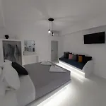 East Wind Otel Perissa (Santorini)