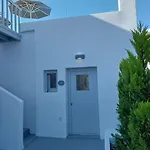 East Wind Otel