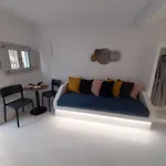 Otel East Wind Perissa (Santorini)