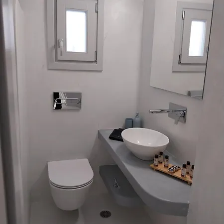 Hotel East Wind Perissa (Santorini)