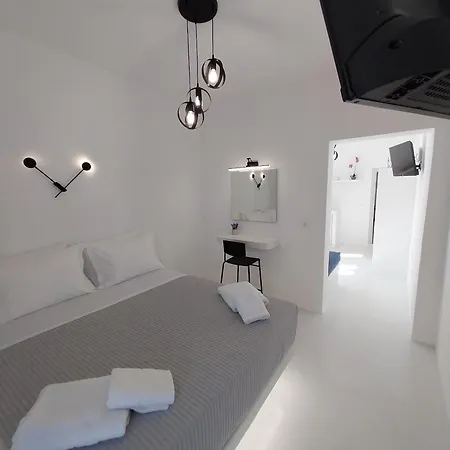 East Wind Отель