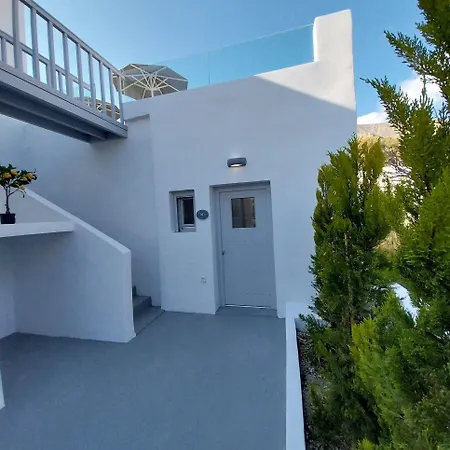 East Wind * Perissa (Santorini)