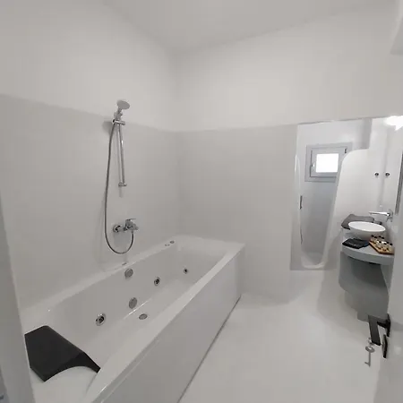 Szálloda East Wind *