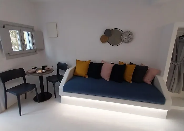 Hotel East Wind Perissa (Santorini)